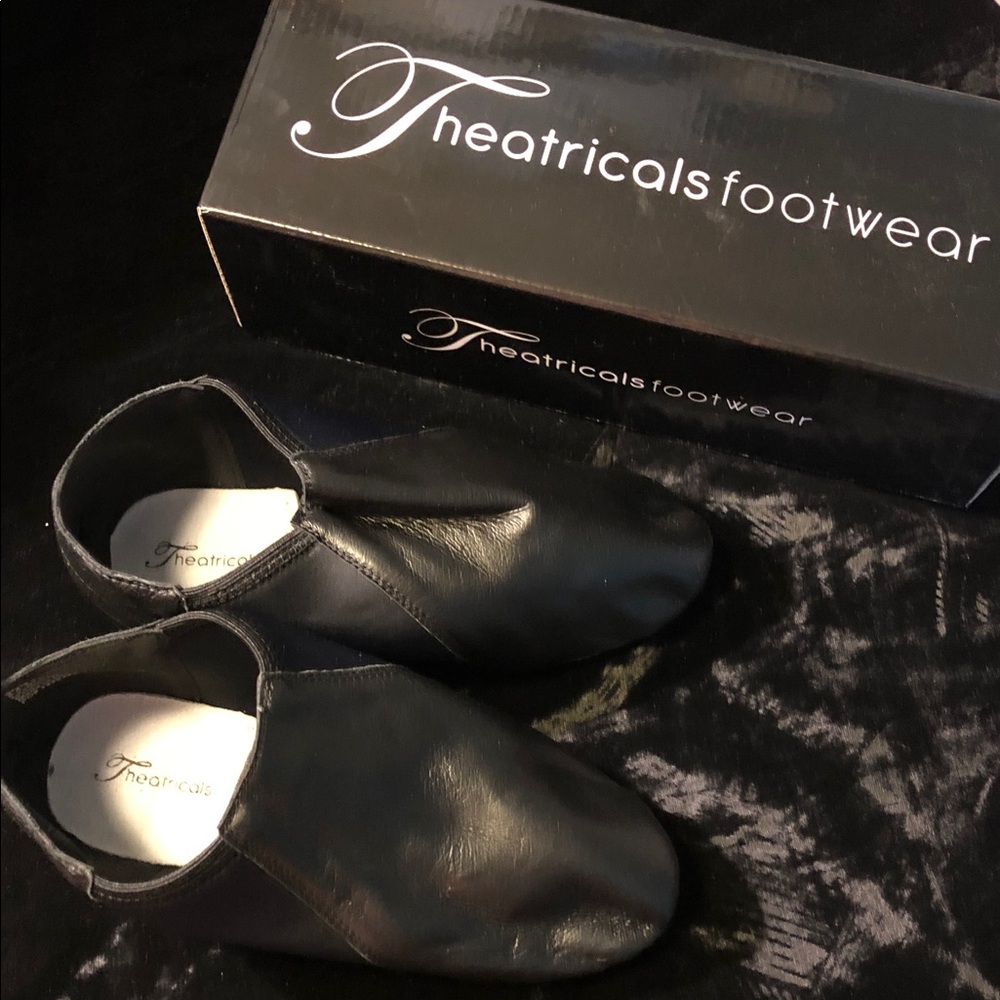 Theatricals Footwear Jazz Boots Womens size 8 Blk new